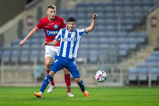 Frederik Rieper of Silkeborg and Melvin Koliqi of IFK