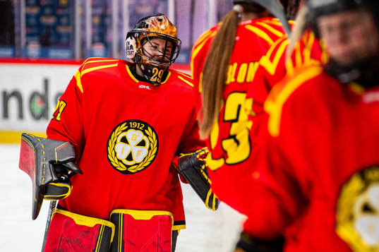 Brynäs målvakt Klara Peslarova