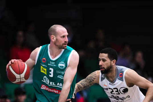 Södertäljes Martin Pahlmblad och Norrköpings Marcus Tyus