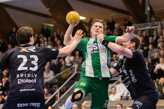 Hammarbys Viktor Ahlstrand utmanar Skövdes Jesper Jensen