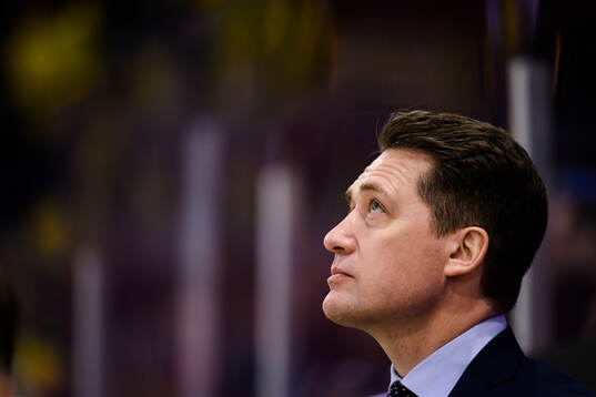 Head coach Sam Hallam of Sweden