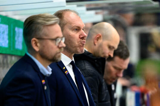 HV71s tränare Johan Lindbom