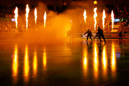 Frölundas intro innan ishockeymatchen i SHL mellan