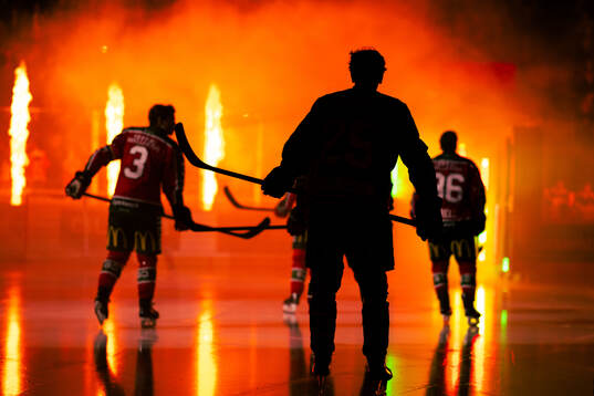 Frölundas intro innan ishockeymatchen i SHL mellan