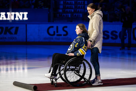 Sanni Hakala hyllas