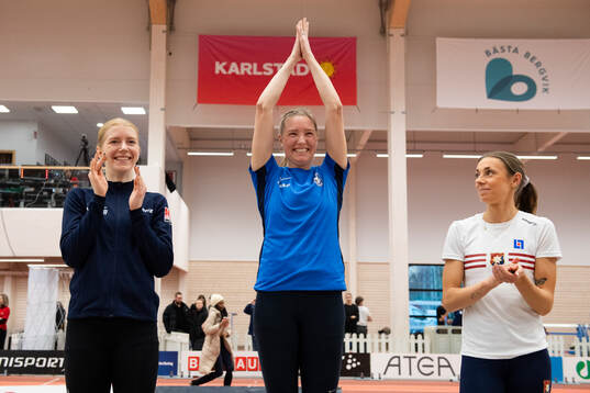 Moa Granat,Moa Hjelmer och Lisa Lilja