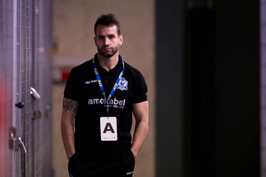 Amos tränare Brian Ankersen