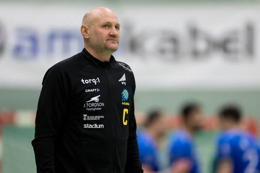 HF Karlskronas assisterande tränare Ola Lindgren deppar