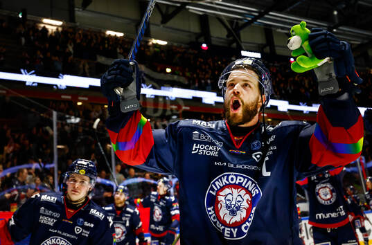 Linköpings Oscar Fantenberg jublar