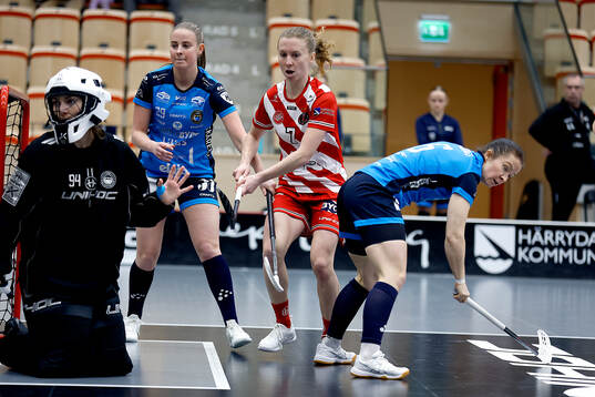 Kalmarsunds Emmy Jämtin och Pixbos Alicia Svensson