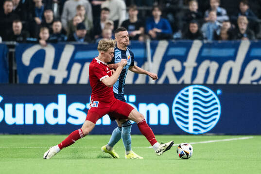 Skövde AIKs Emil Skillermo och Djurgårdens Haris Radetinac
