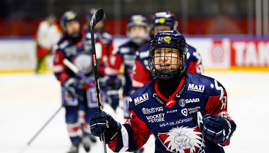 Linköpings Tako Hitosato jublar
