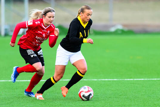 Trelleborgs Olivia Strid och AIKs Villemo Dahlqvist