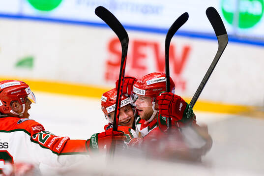 Frölundas Christian Folin jublar