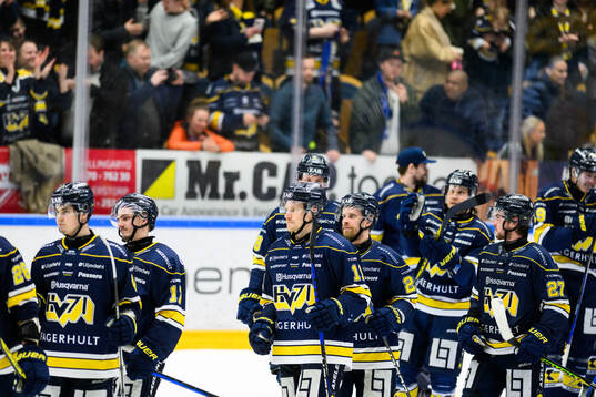 HV71s Simon Önerud  jublar