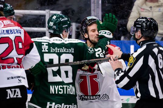 Färjestads Joel Nyström och Örebros Mathias Bromé