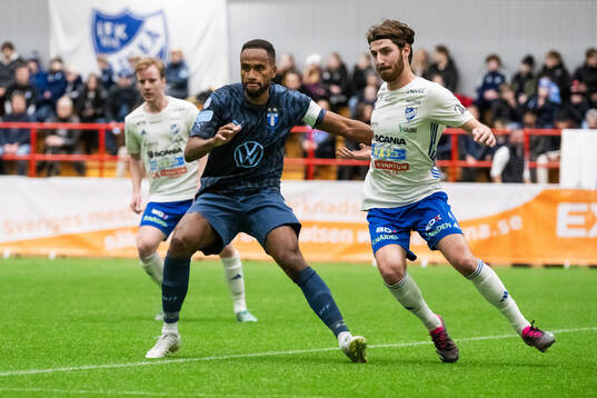 Malmö FFs Isaac Kiese Thelin och IFK Luleås Simon Chretien