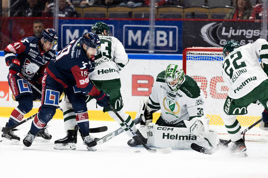Linköpings Patrick Russell och Färjestads målvakt Carl
