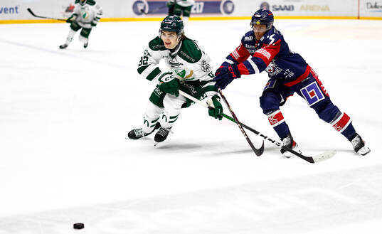 Färjestads Liam Öhgren och Linköpings Markus Ljungh