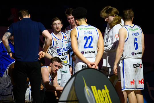 Luleås spelare vid timeout