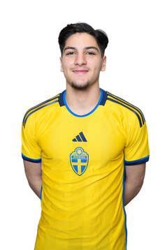 Emir El-kathemi poserar för ett porträtt