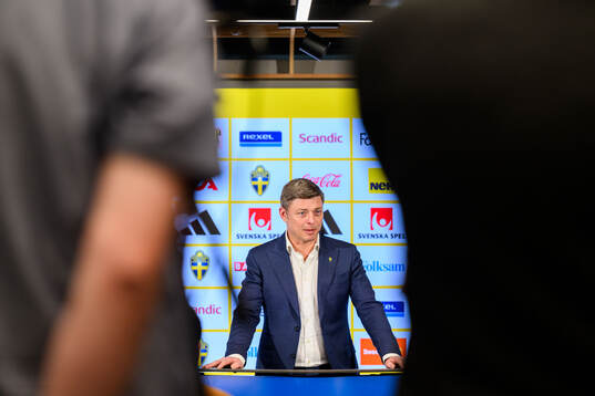 Head coach Jon Dahl Tomasson of the Swedish national