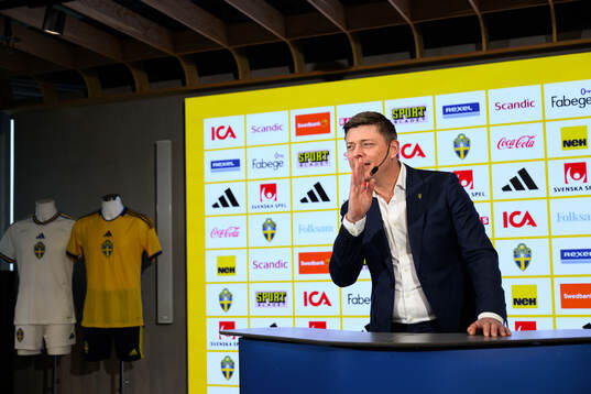 Head coach Jon Dahl Tomasson of the Swedish national