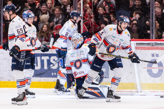 Växjös Jakub Stancl och Keegan Lowe deppar