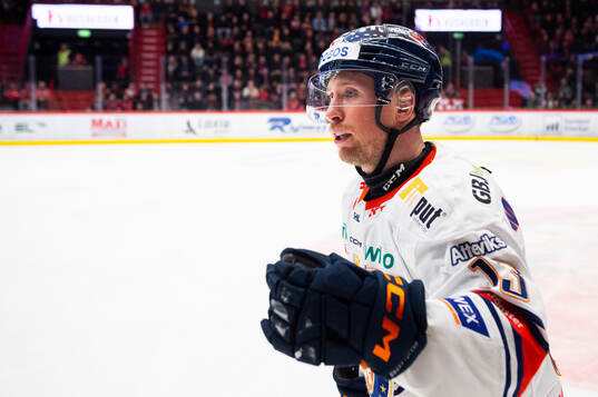 Växjös Dylan McLaughlin jublar