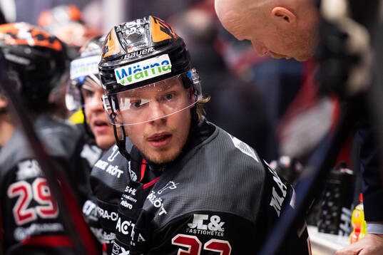 Örebros Christopher Mastomäki och tränaren Tobias