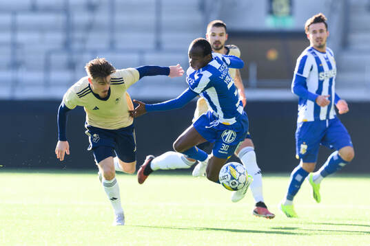 Östers Tatu Varmanen och IFK Göteborgs Malick Junior