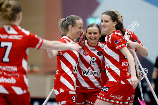Pixbos Anna Dömstedt, Rikke Ingebrigtsli Hansen och Axina