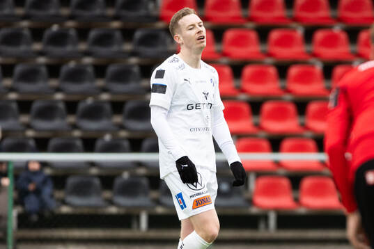 Halmstads Gisli Eyjolfsson deppar