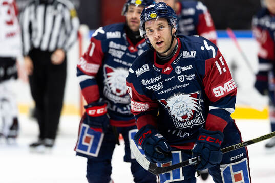 Linköpings Patrick Russell jublar