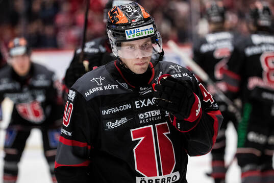 Örebros Elias Ekström deppar