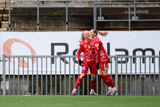 Örebros Nora Harnes Håheim jublar