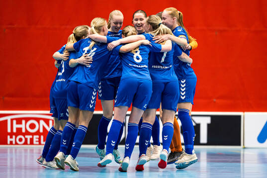 Players of Tiller celebrates