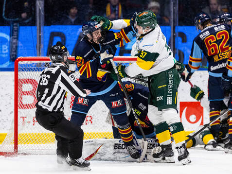 Bråk mellan Djurgårdens Linus Eriksson och Björklövens
