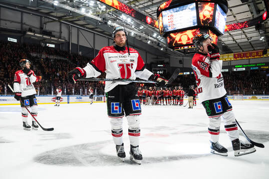 Örebros Glenn Gustafsson och Jonathan Lekkerimäki deppar