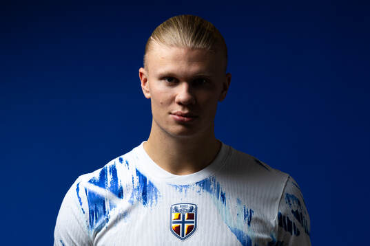 Bläddra bland fler bilder av Football, Norway, kit launch portraits
