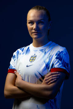 Frida Maanum of the Norwegian national football team poses
