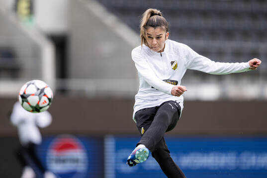 Anna Csiki of Häcken