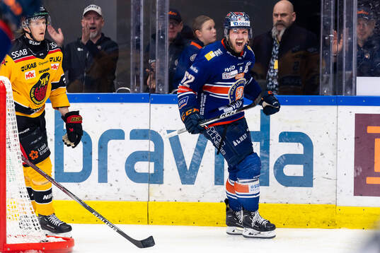 Växjös Manuel Ågren jublar