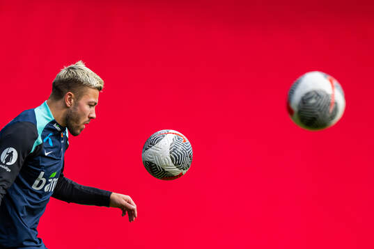 Bläddra bland fler bilder av Football, Norway, training