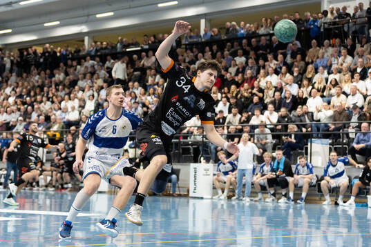 Redbergslids Anton Gustafsson och Anderstorps Leoanard Gegaj
