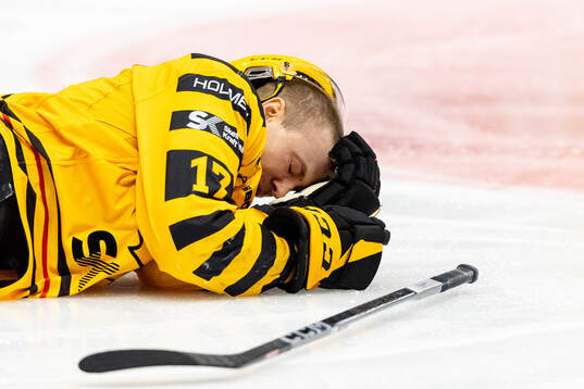 Skellefteås Pär Lindholm har ont