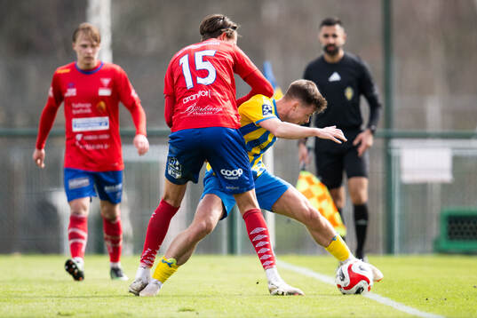 Eskilsminnes Lucas Ohlander och Tvååkers IFs Noah