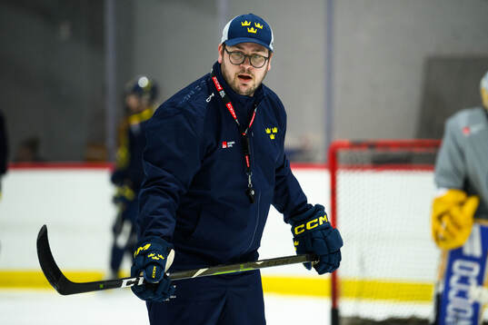 Assistant coach Dennis Bozic of Sweden at a practice session
