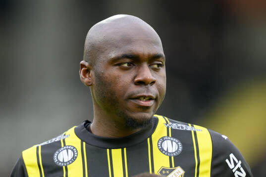 Häckens Edward Chilufya vid lineup