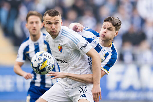 Djurgårdens Piotr Johansson och IFK Göteborgs Gustaf